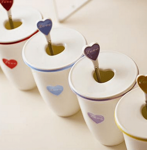 Love mug with cover and spoon - Image 2