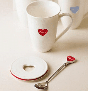 Love mug with cover and spoon