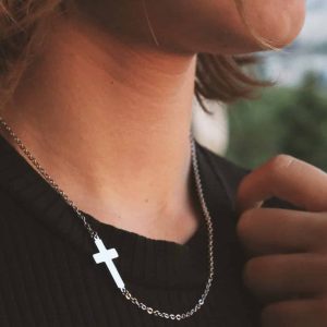 SMALL CROSS NECKLACE