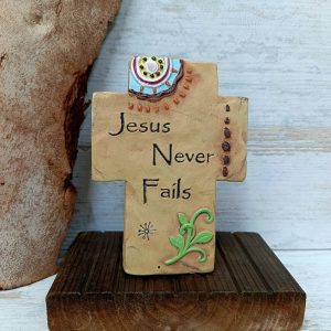 JESUS NEVER FAILS TABLETOP CROSS CEMENT