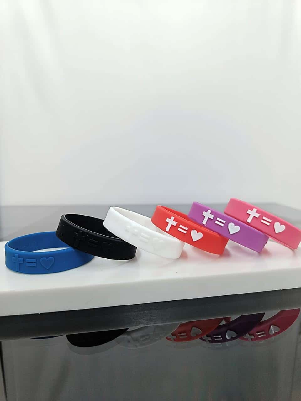 CROSS MULTICOLOR SILICONE BRACELET 19CM - Image 3