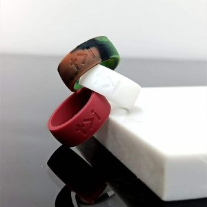 CROSS BIGGER THAN I SILICONE RING