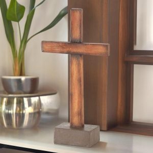 Crs Ttop Wood Look Cross Rsn 11.75